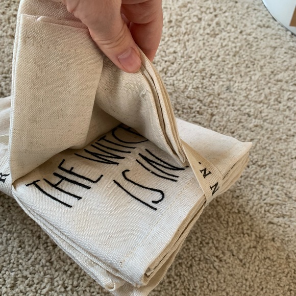 Rae Dunn Napkins - Picture 2 of 4